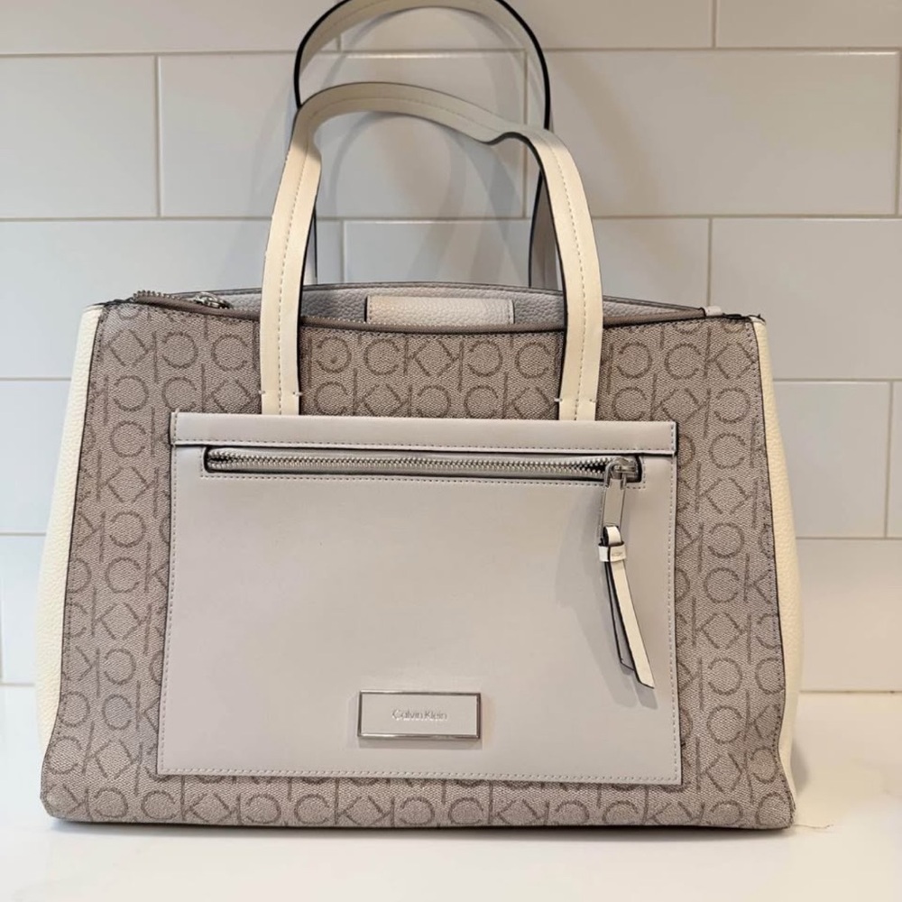 Calvin Klein Beige and White Women's Tote Bag
